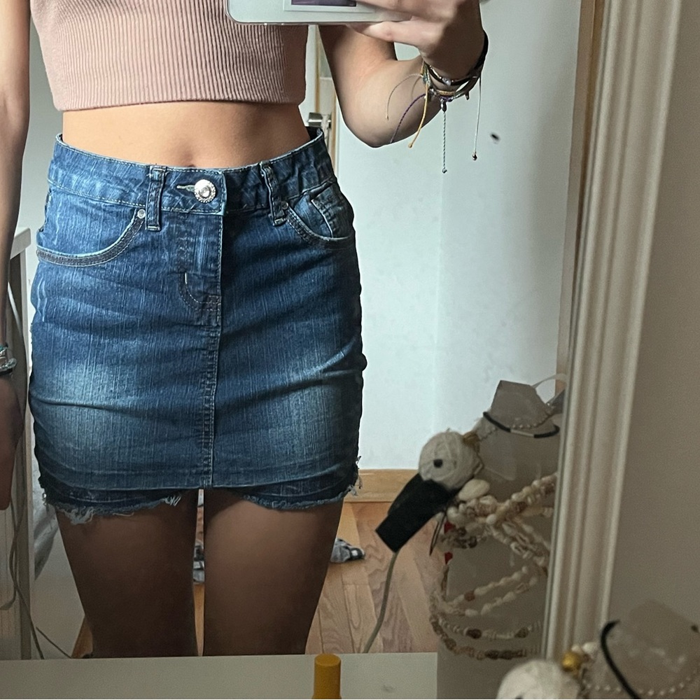 Y2K mini jean skirt